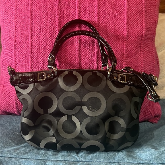 Coach Madison Optic C Design in Black and Silver Patent Leather Handbag - Picture 3 of 7